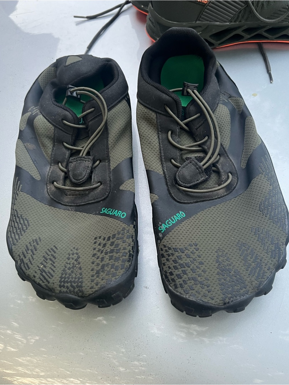 SAGUARO men's barefoot shoes dark green with a wide toe box & bungee laces Sz 11